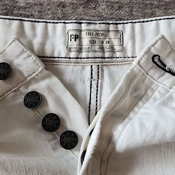 Free People- Jean Shorts - Picture 4 of 4